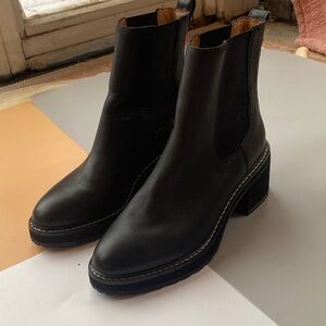 Madewell Black Leather Chelsea Block Heel Booties